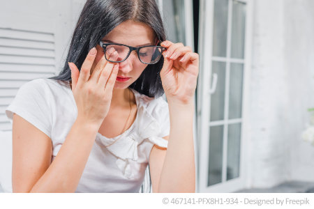 Gereizte Augen können ein Symptom sein, das auf Wohngifte hindeutet.